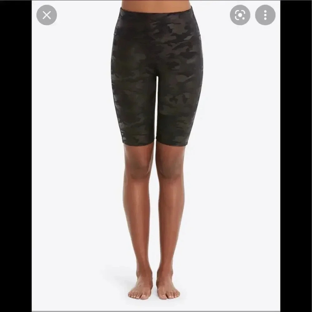 SPANX Black Camo Bike Shorts size Small